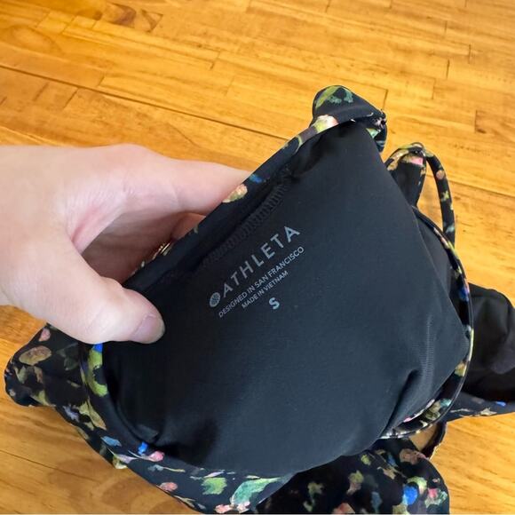 Athleta Leopard Multicolor Keyhole One Piece Swimsuit Size Small - Picture 6 of 6